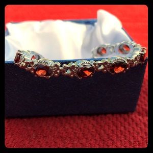 Mozambique Garnet bracelet size 6.50 SS